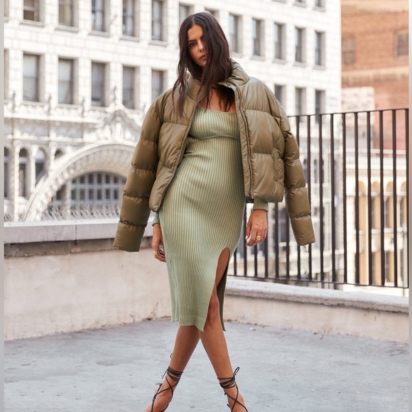 12th Tribe Dresses & Skirts - 12th Tribe Dara Sage Ribbed Midi Dress